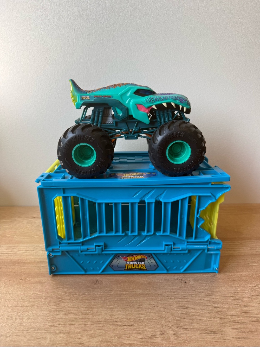 Hot Wheels Monster Trucks Mega Wrex Crash Cage Playset Toy Imagination